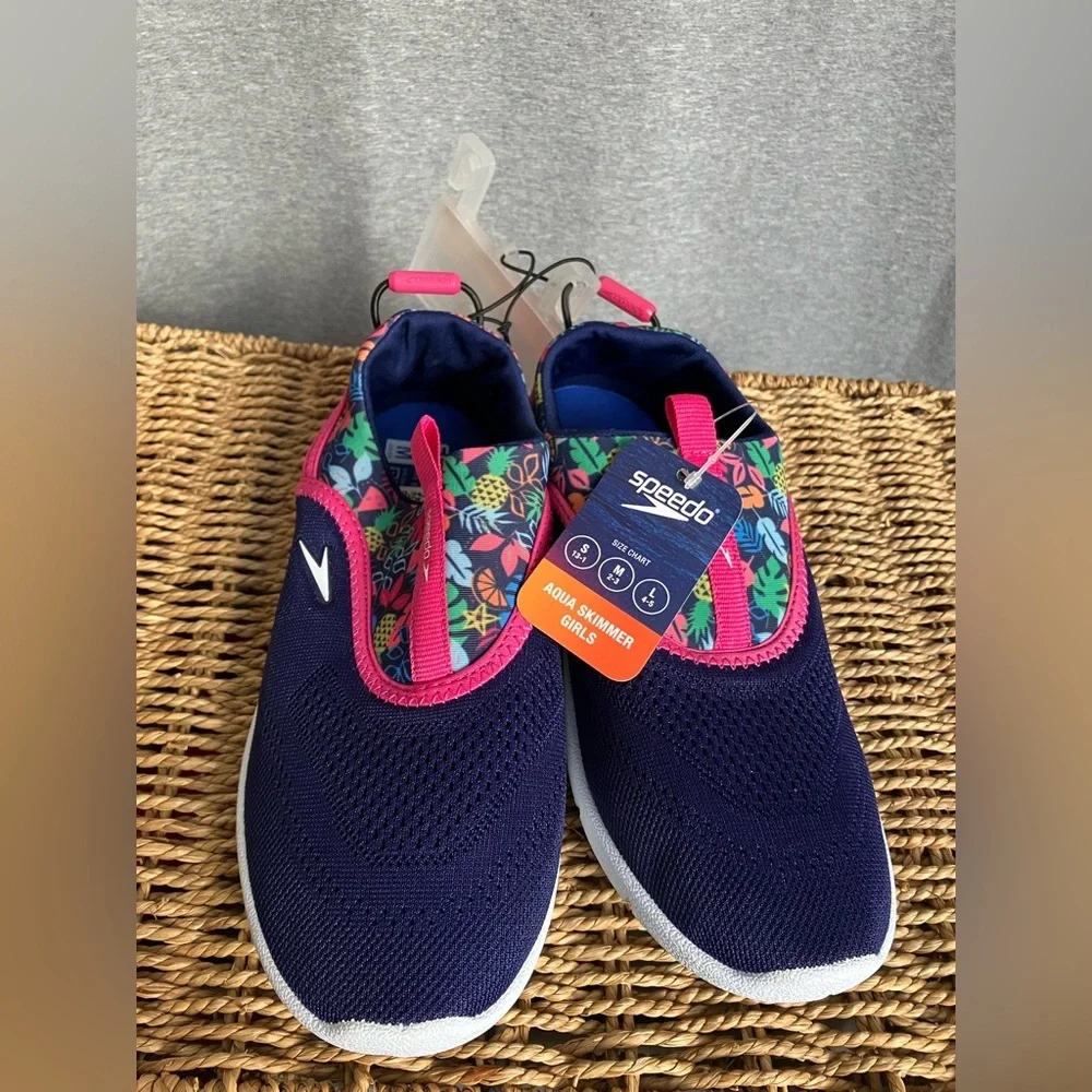 NWT - Speedo Kids' Water Shoes - Size Medium (2-3)